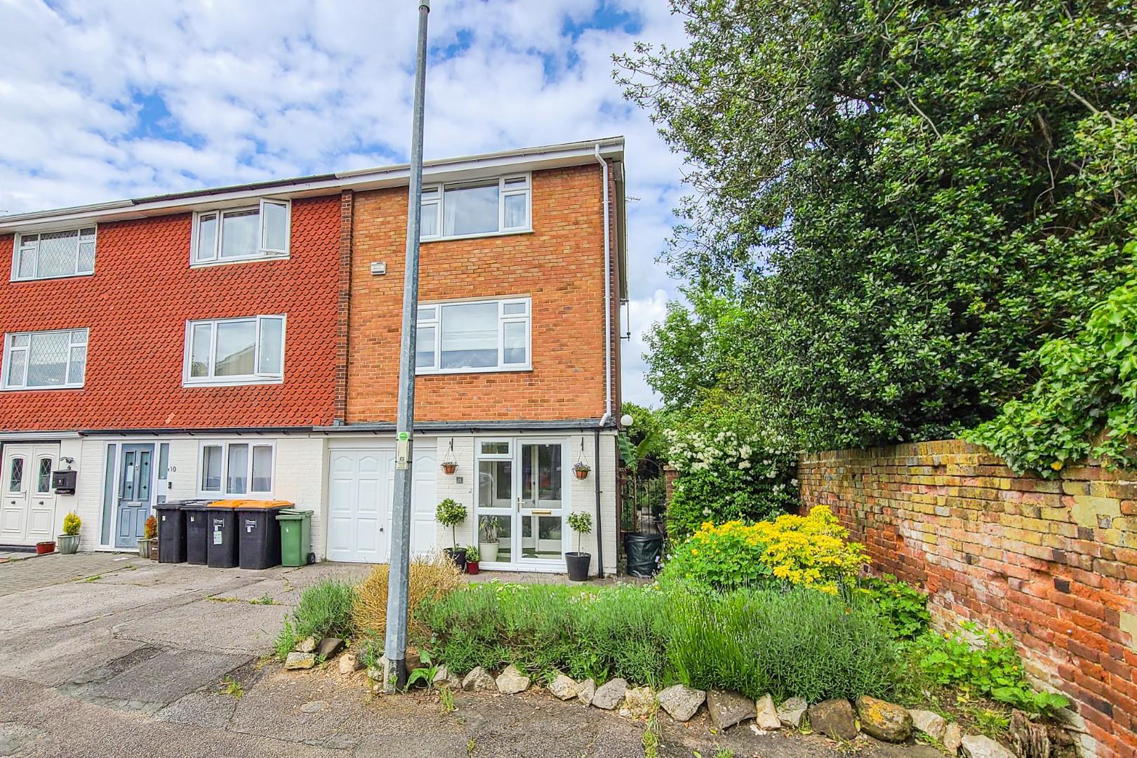 home-quarters-estate-agents